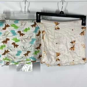 Upsimples Swaddle Blankets - set of 2 sizes 43x48"